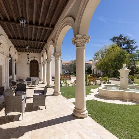 Oda ve Kahvaltı Chateau Pellisson