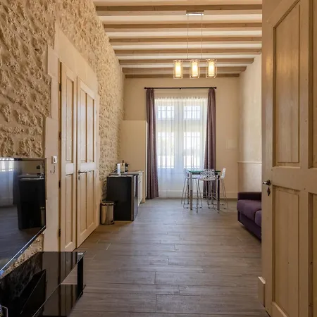 Chateau Pellisson 3* Коньяк