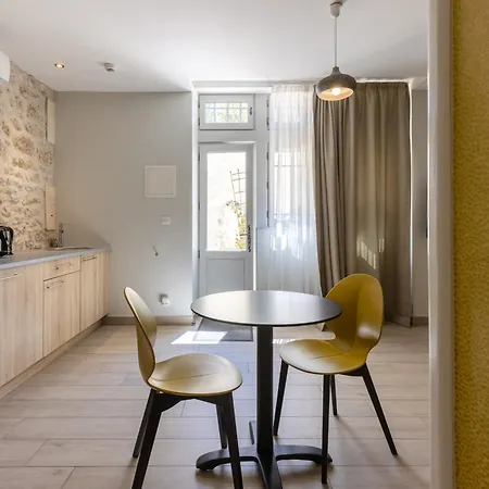 Chateau Pellisson Bed & Breakfast