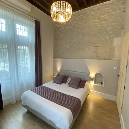 Chateau Pellisson 3* Cognac