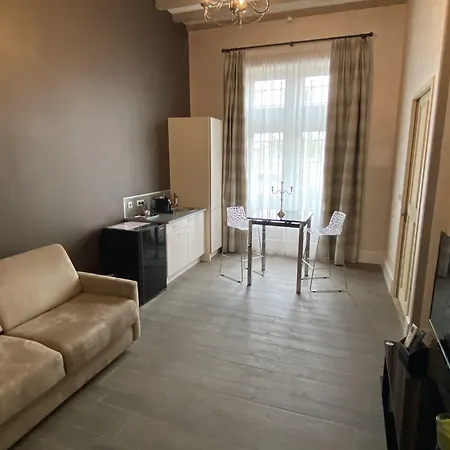 Chateau Pellisson Bed and Breakfast