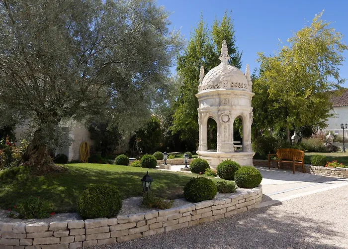 Chateau Pellisson Bed & Breakfast 3*