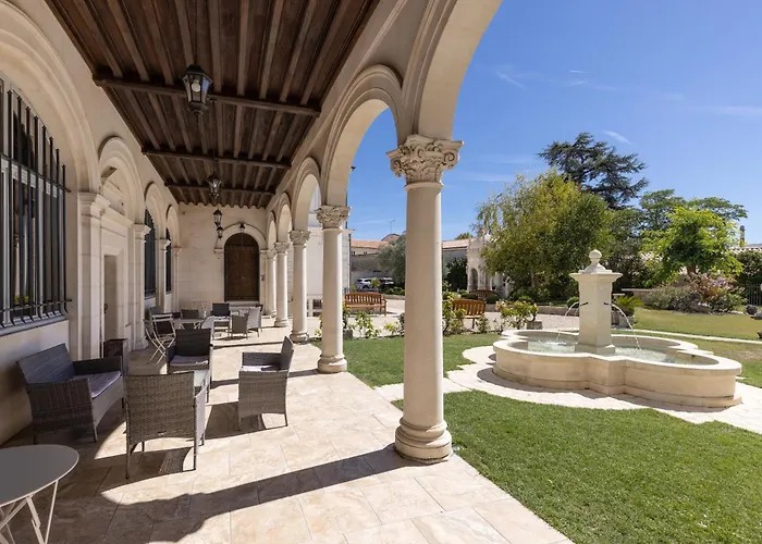 Oda ve Kahvaltı Chateau Pellisson