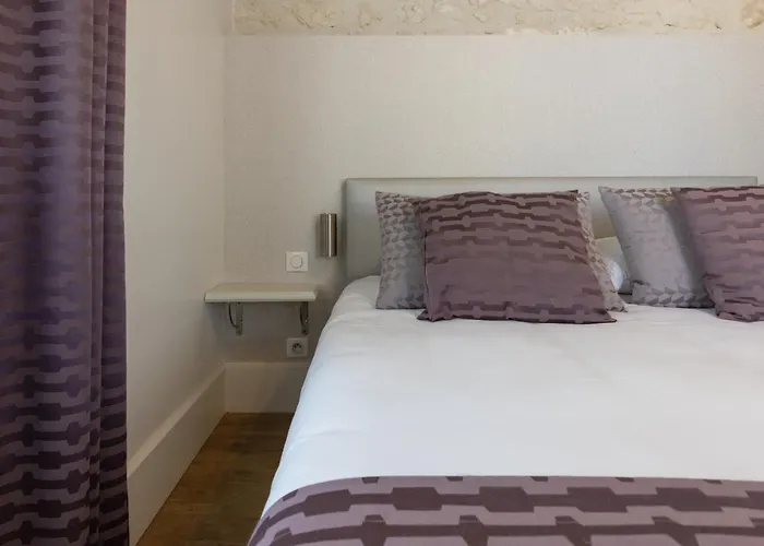Chateau Pellisson Oda ve Kahvaltı 3*