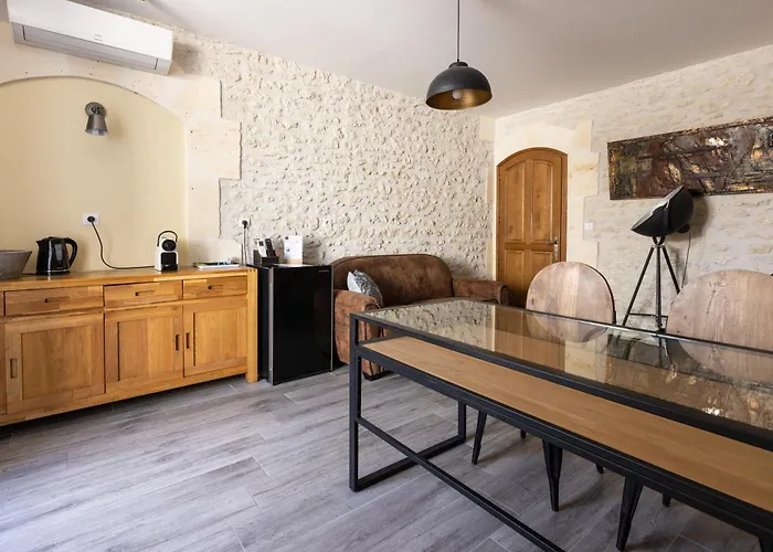 Chateau Pellisson Oda ve Kahvaltı Cognac