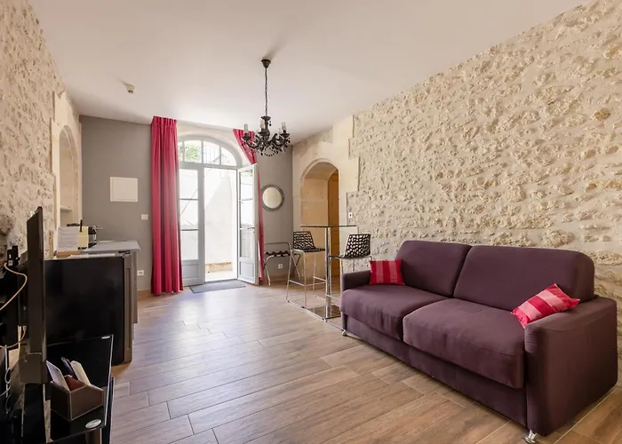 Chateau Pellisson Oda ve Kahvaltı 3*