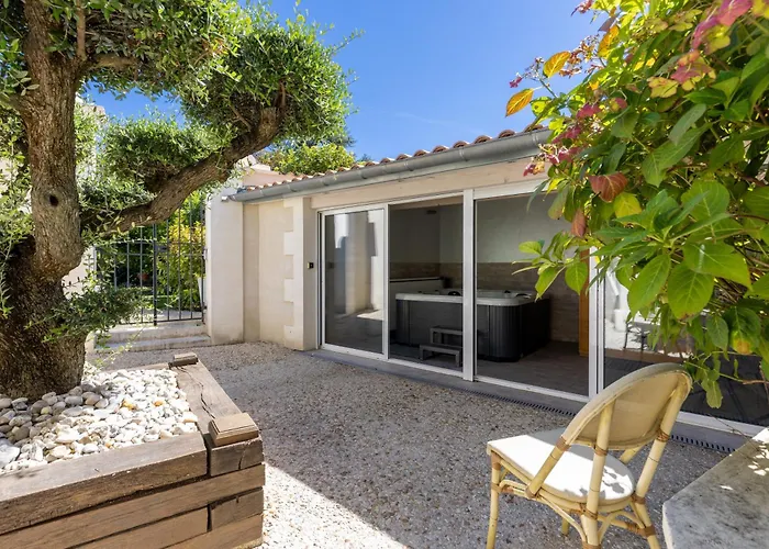 Chateau Pellisson 3*