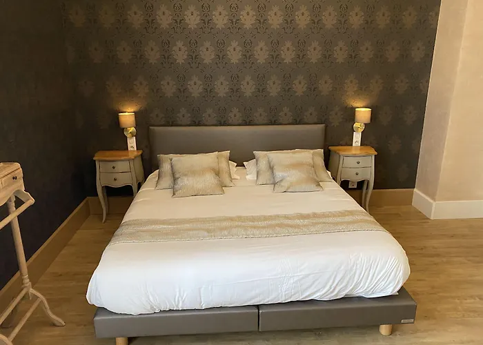 Chateau Pellisson 3* Cognac