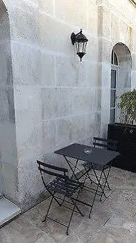 Oda ve Kahvaltı Chateau Pellisson 3*